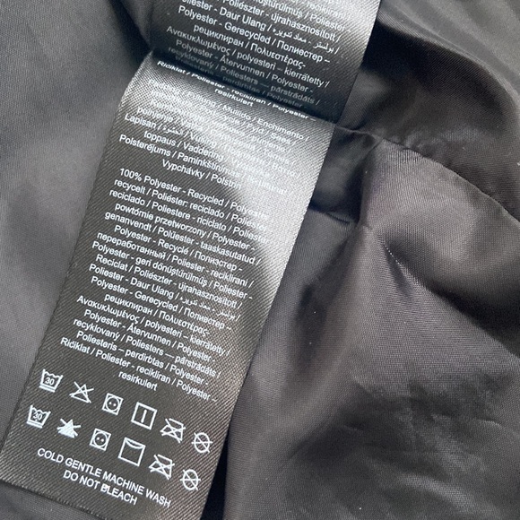 SOLD! Vero Moda light puffer jacket - Picture 9 of 13